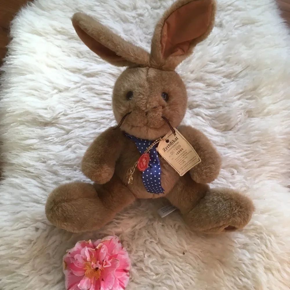 Limited Edition Vintage 90s Cuddly Easter Bunny - Picture 5 of 9
